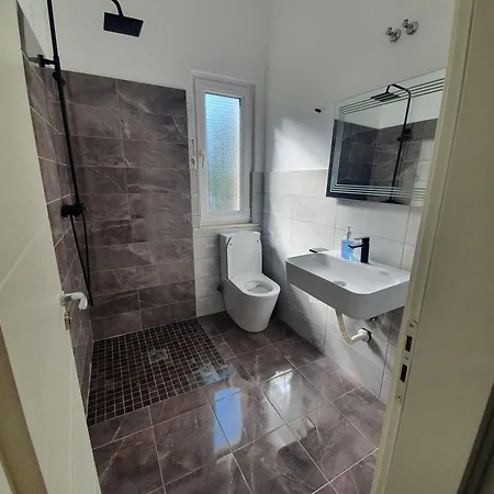 Hotel33 Szálloda Margjonaj