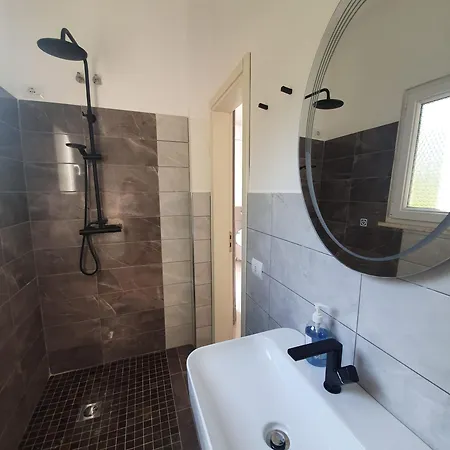 Hotel33 *